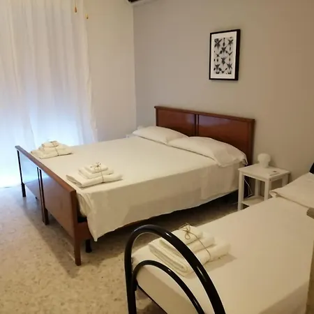 Gatto Bianco Picone 19 3* בארי