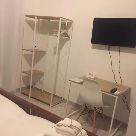 Gatto Bianco Picone 19