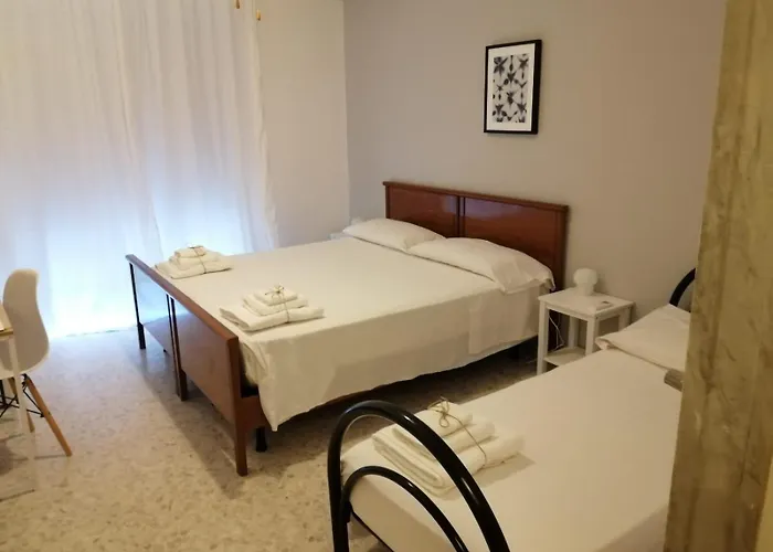 Gatto Bianco Picone 19 3* בארי