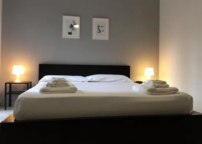 בית הארחה Gatto Bianco Picone 19 3*