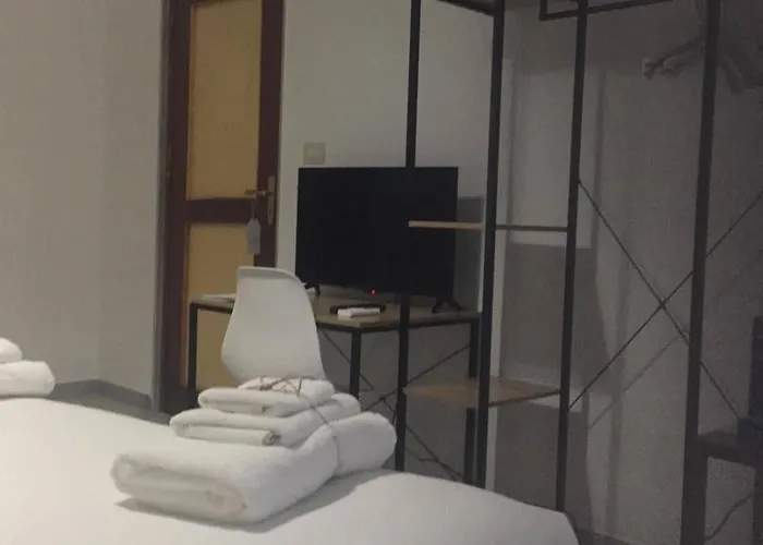 Gatto Bianco Picone 19 Гостевой дом 3*