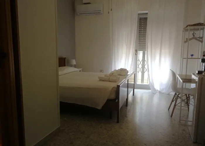 Gatto Bianco Picone 19 בית הארחה