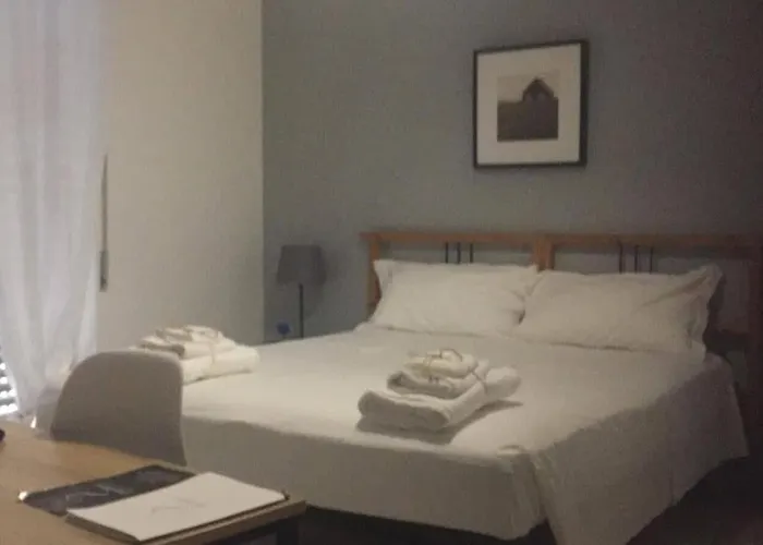 Gatto Bianco Picone 19 3* בארי