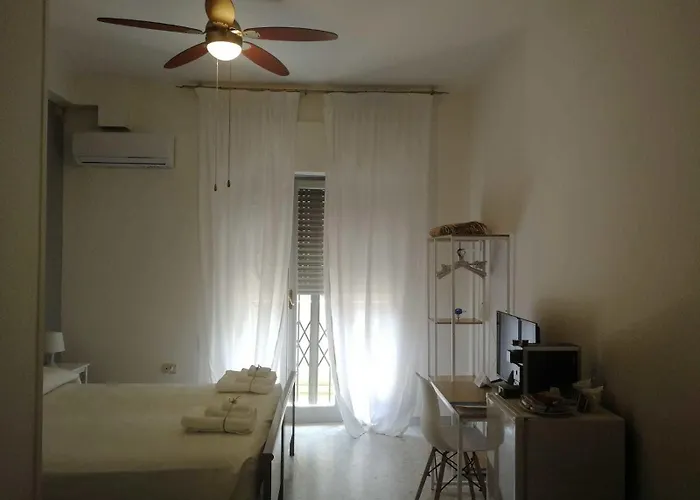 Gatto Bianco Picone 19 בית הארחה