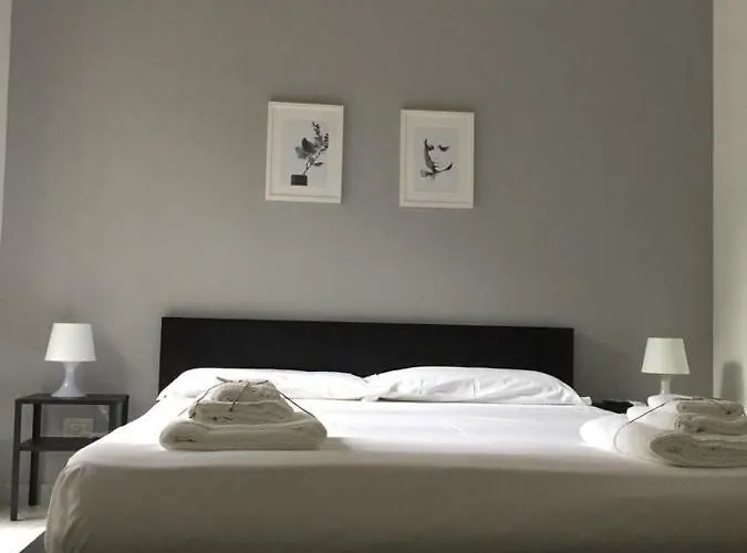 Gatto Bianco Picone 19 בית הארחה 3*