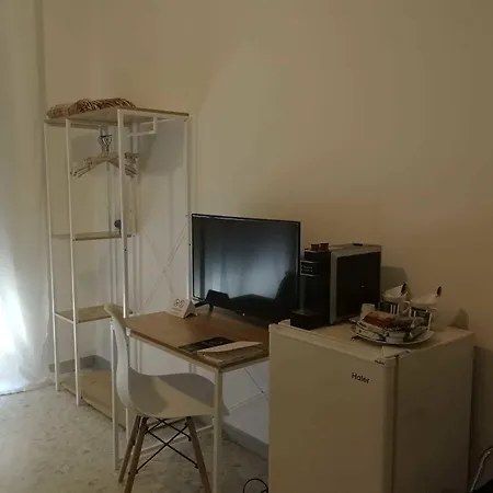 Gatto Bianco Picone 19 게스트하우스 바리