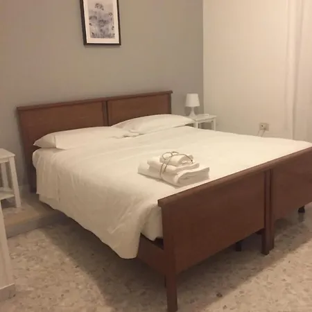 Gatto Bianco Picone 19 Gæstehus Bari